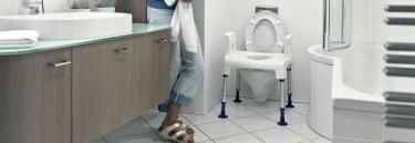 Aquatec Pico fristående toa plast lös toastol toalettförhöjare toalettstol ryggstöd