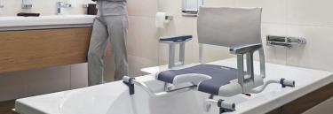 Aquatec Sorrento vridbar duschstol vridbar med armstöd badkarsstol på kanten badkarssits med ryggstöd