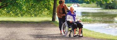 Manuell rullstol Invacare Rea Focus allround lättkörd justerbar kryssfälld hopfällbar