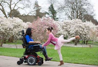 Eldrivna rullstolar för utom-/inomhusbruk