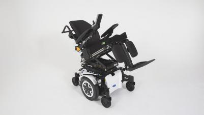 Invacare TDX SP2 eldriven rullstol inomhus utomhus mitthjulsdriven hjälpmedel permobil låg sitthöjd