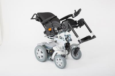 Invacare Storm 4 elrullstol inomhus utomhus bakhjulsdriven låg sitthöjd hjälpmedel permobil komfort