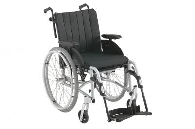Invacare XLT manuell rullstol fastram swing away lösa benstöd hjälpmedel svensk kvalitet