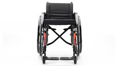 Manuell rullstol Küschall compact 2.0 röd och svart ram