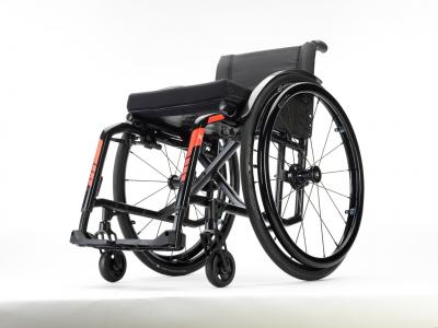 Manuell rullstol Küschall Compact 2.0 hopfällbar swing away lättvikts rullstol