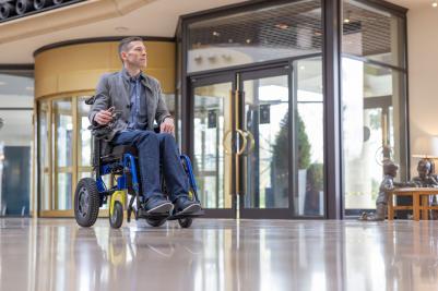 Invacare Esprit Action elrullstol hopfällbar krocktestad permobil låg vikt kompakt